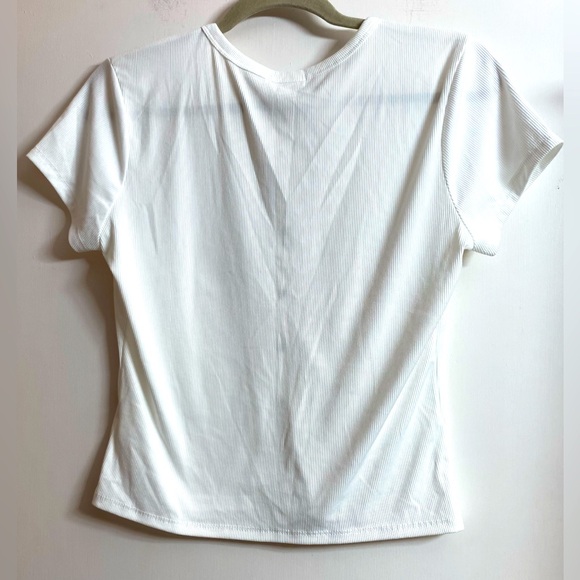 Women Cropped button up T-Shirt White Riley & James Euphoric Junior Size Large - Picture 2 of 7